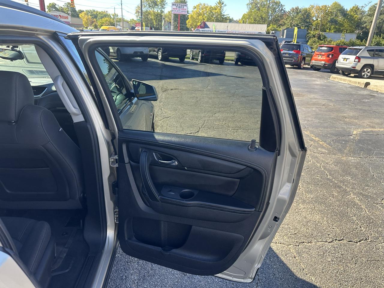 Chevrolet Traverse AWD 4dr LT w/1LT 2016