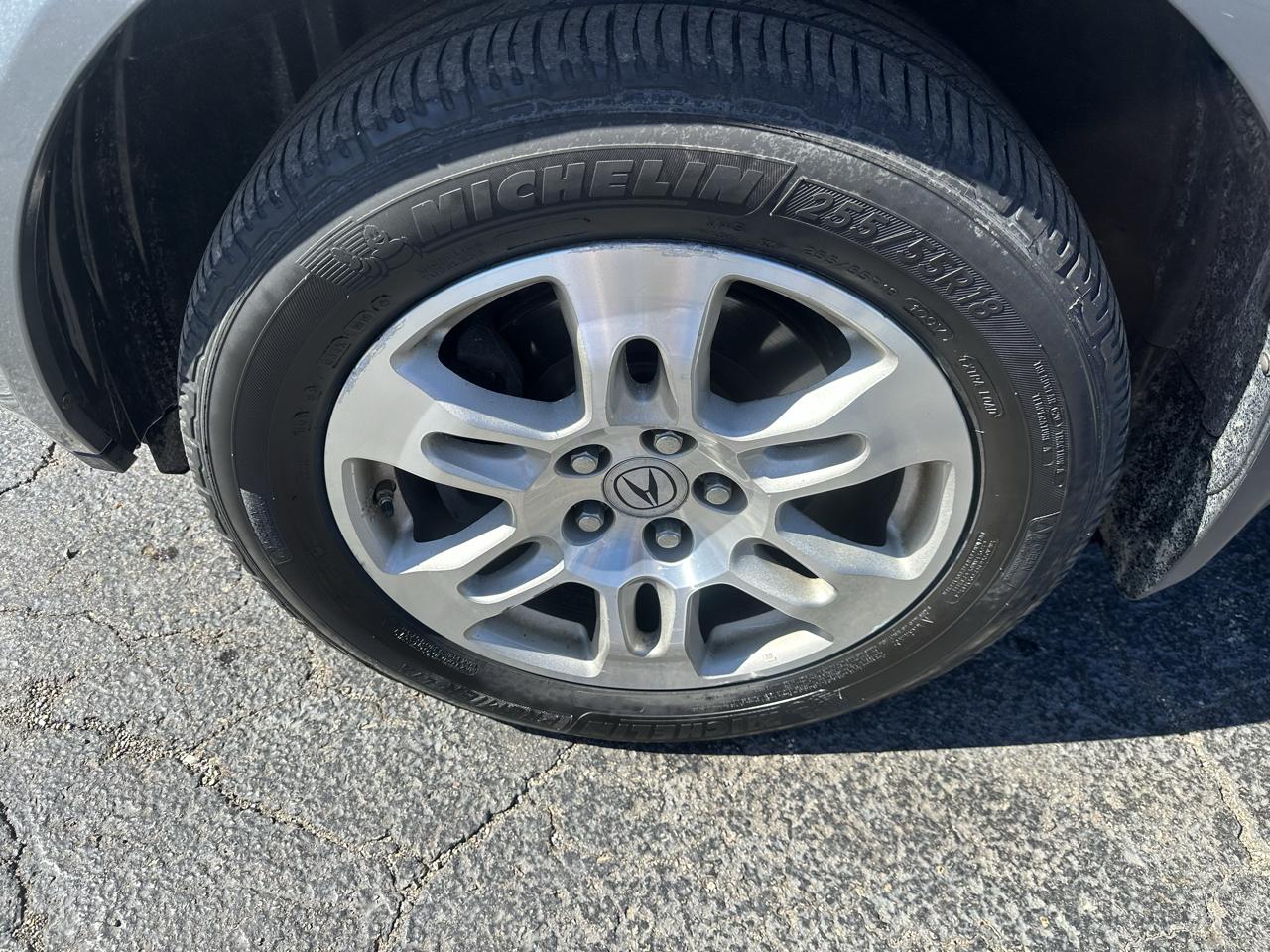 Acura MDX photo 9