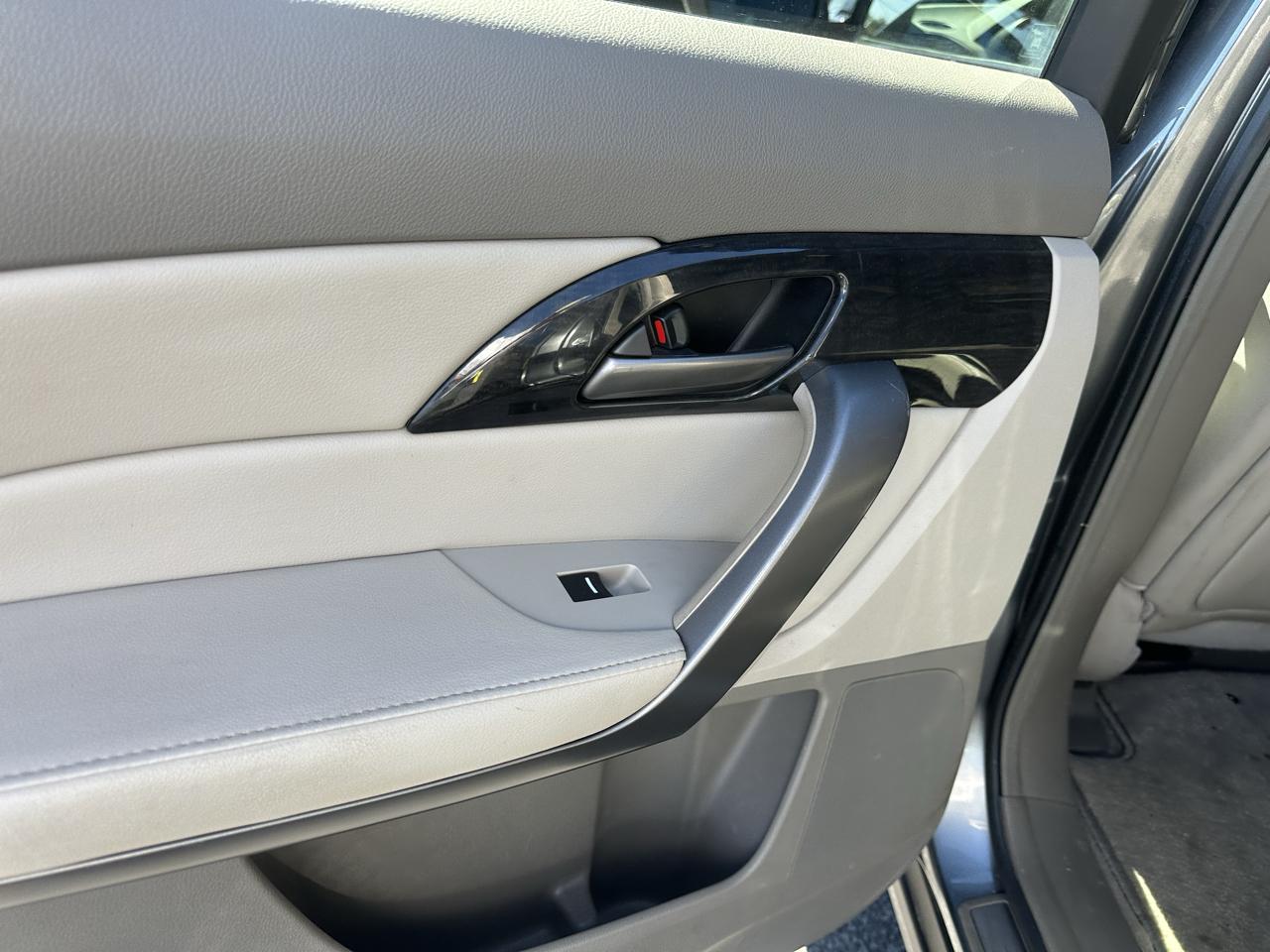 Acura MDX photo 25