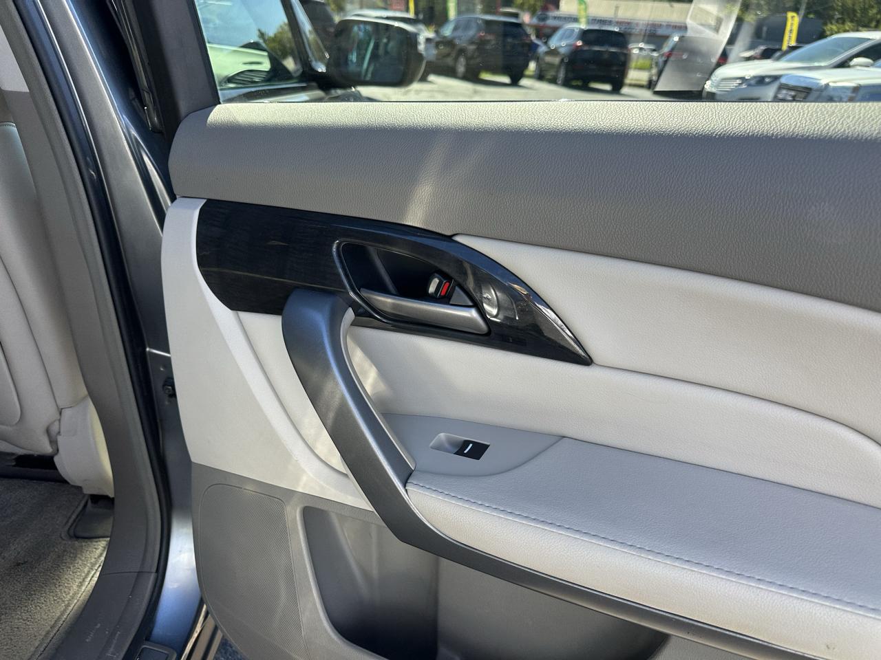 Acura MDX photo 32