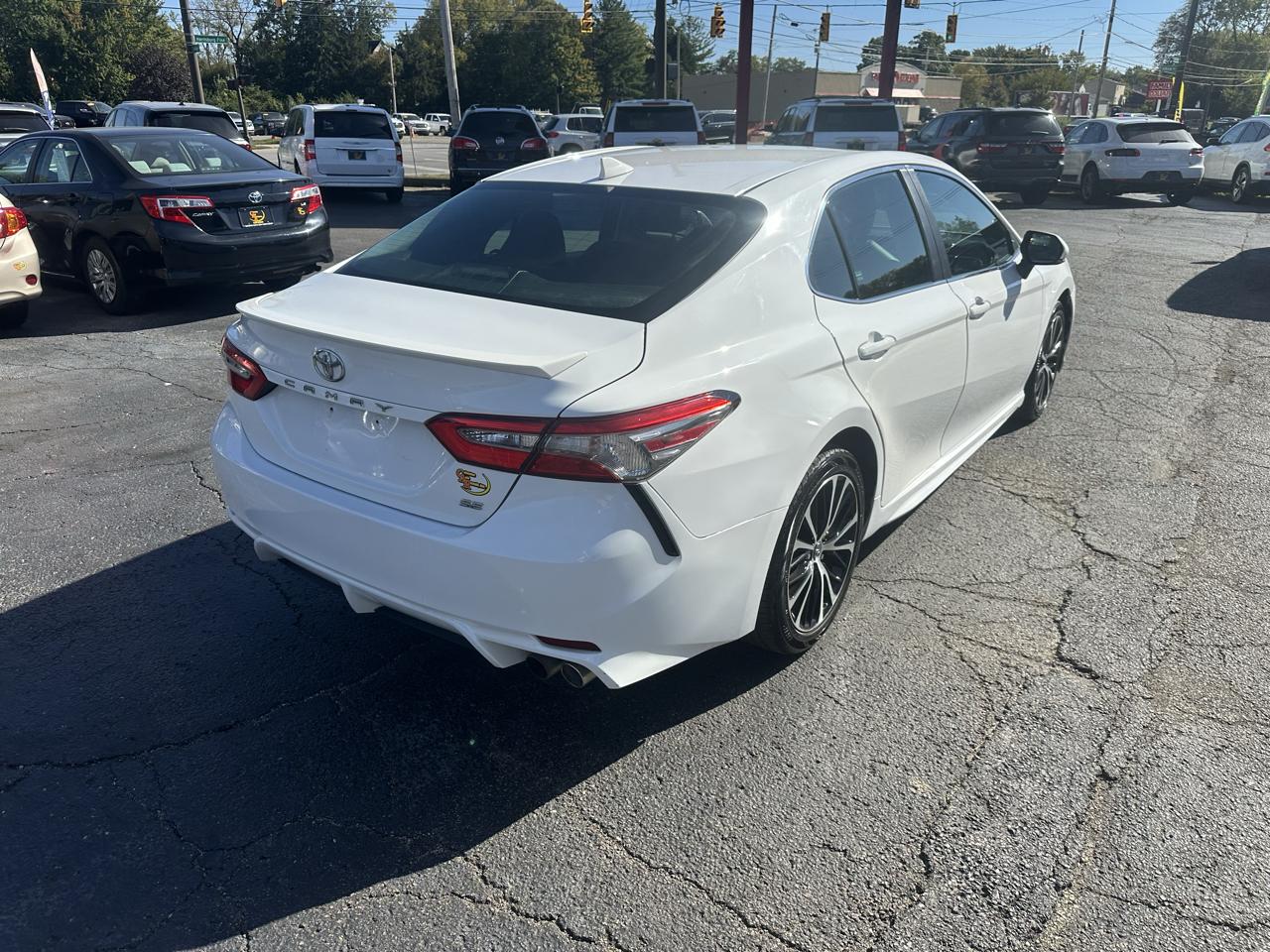 Toyota Camry XLE Auto (Natl) 2018