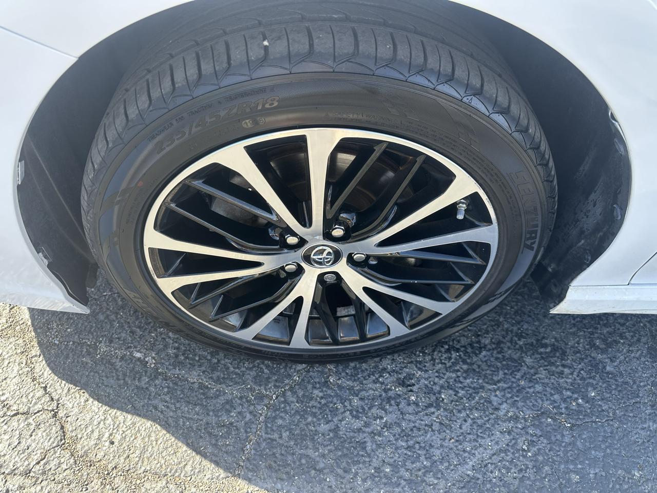 Toyota Camry XLE Auto (Natl) 2018