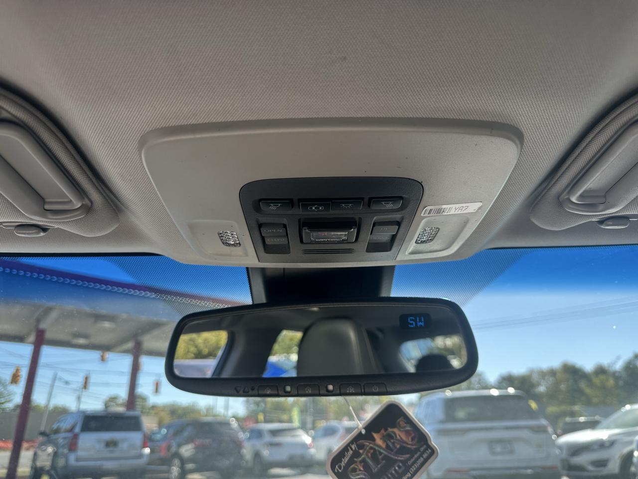 Toyota Camry XLE Auto (Natl) 2018