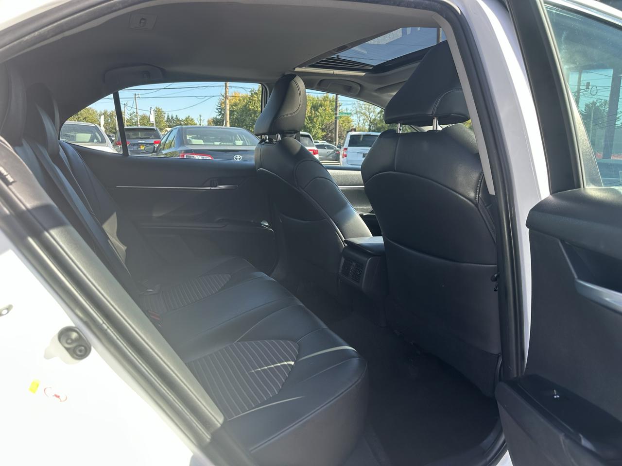 Toyota Camry XLE Auto (Natl) 2018