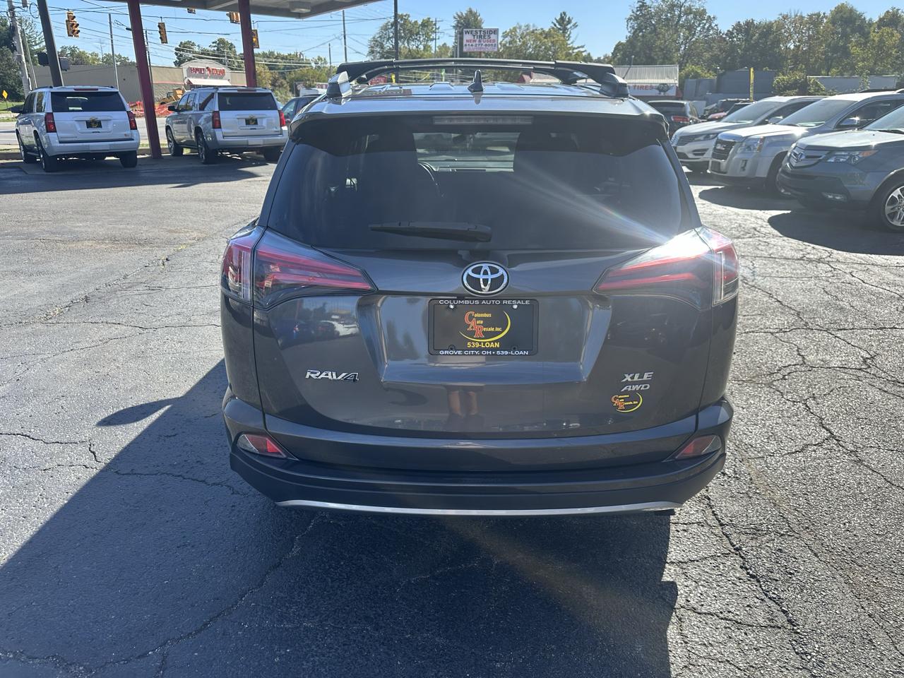 Toyota RAV4 Adventure AWD (Natl) 2018
