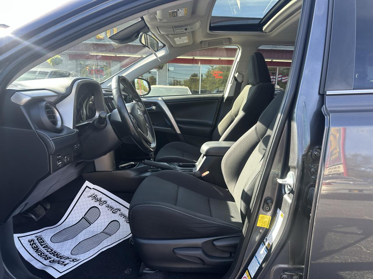 Toyota RAV4 Adventure AWD (Natl) 2018