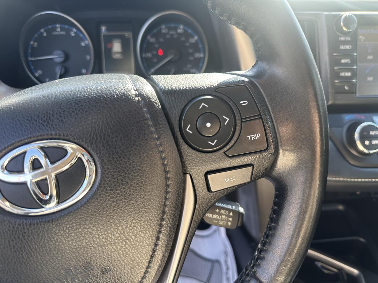 Toyota RAV4 Adventure AWD (Natl) 2018