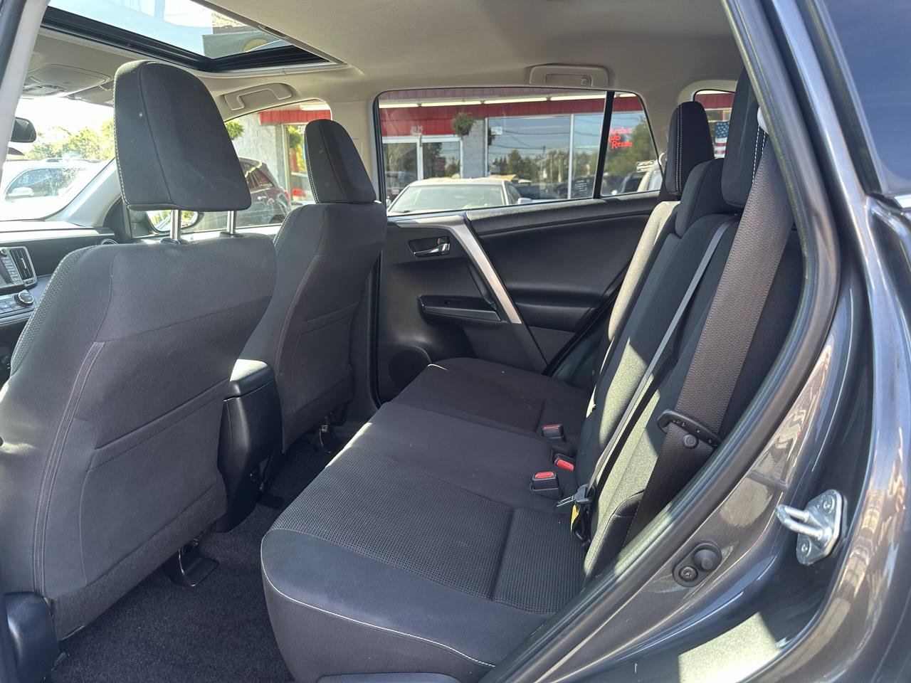 Toyota RAV4 Adventure AWD (Natl) 2018