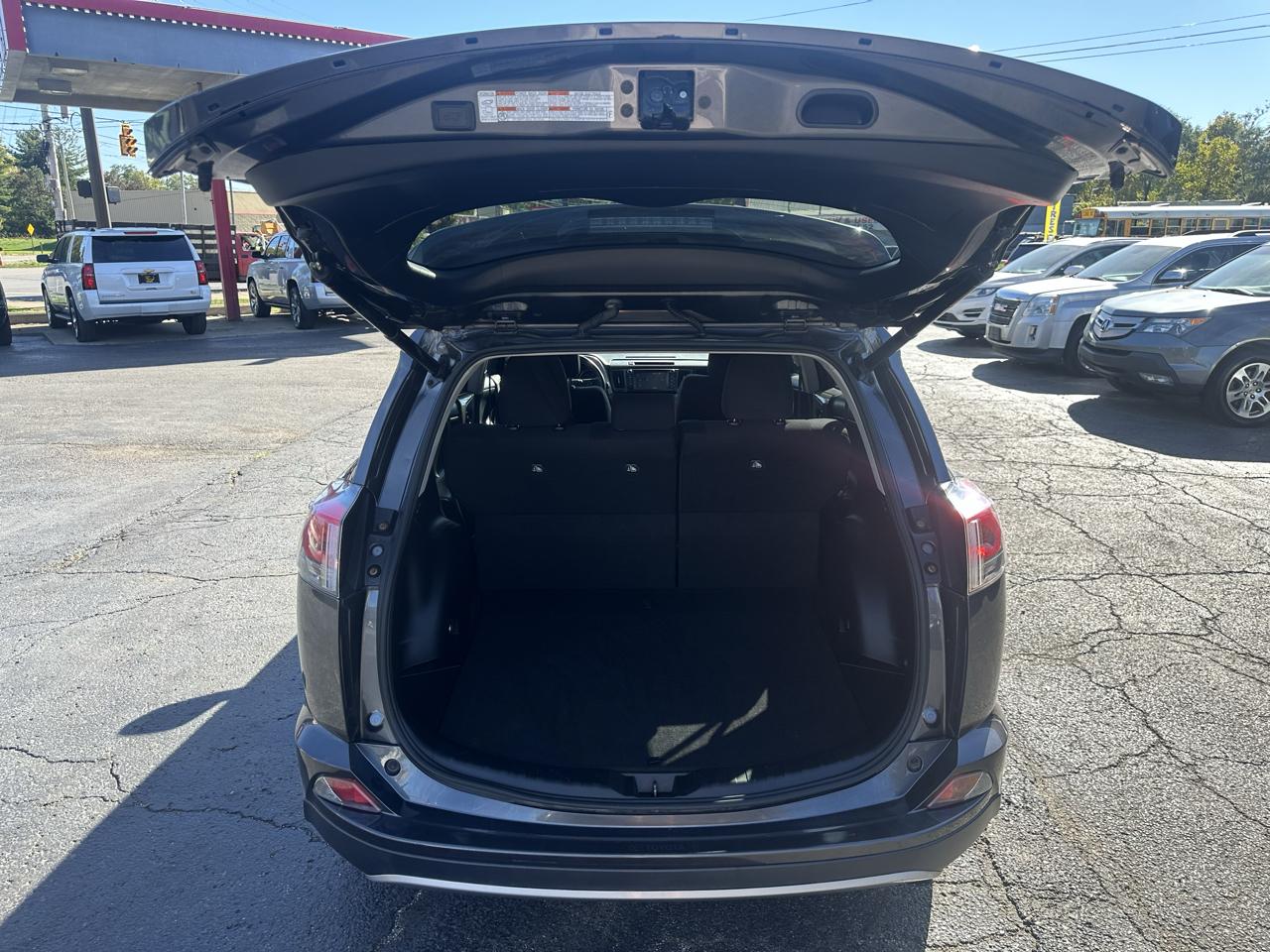 Toyota RAV4 Adventure AWD (Natl) 2018