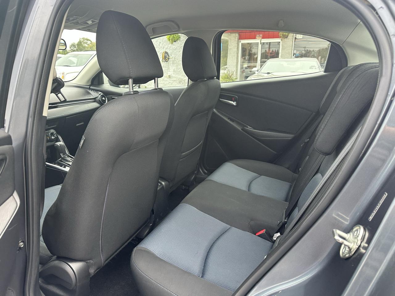 Toyota Yaris iA Manual (Natl) 2018