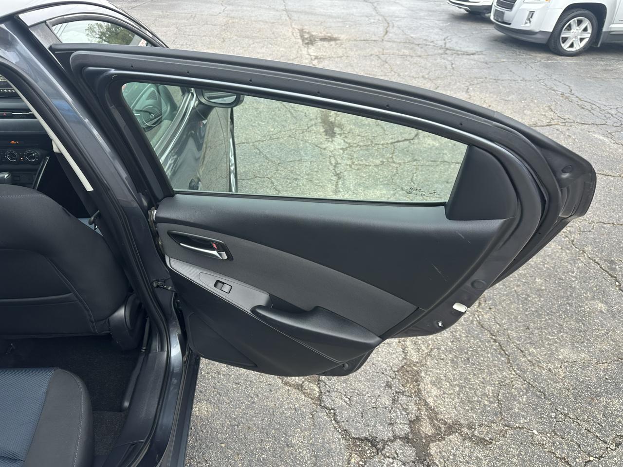 Toyota Yaris iA Manual (Natl) 2018