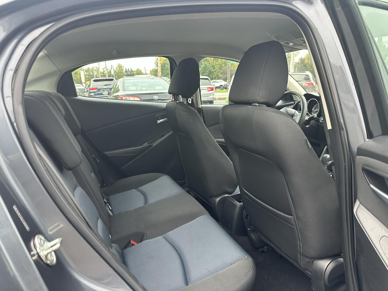 Toyota Yaris iA Manual (Natl) 2018