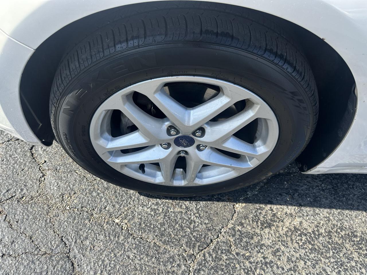 Ford Fusion 4dr Sdn SE FWD 2013