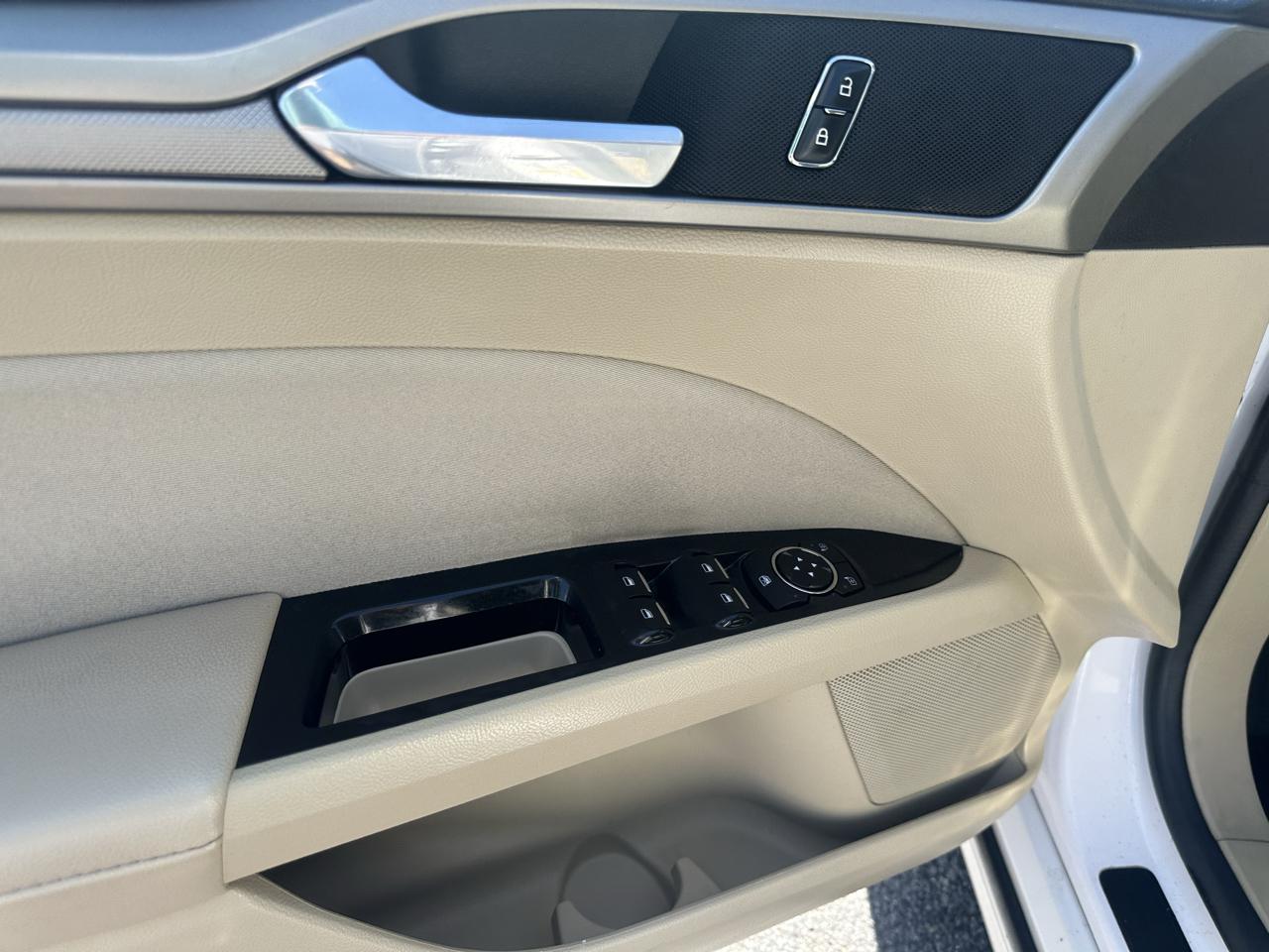 Ford Fusion 4dr Sdn SE FWD 2013