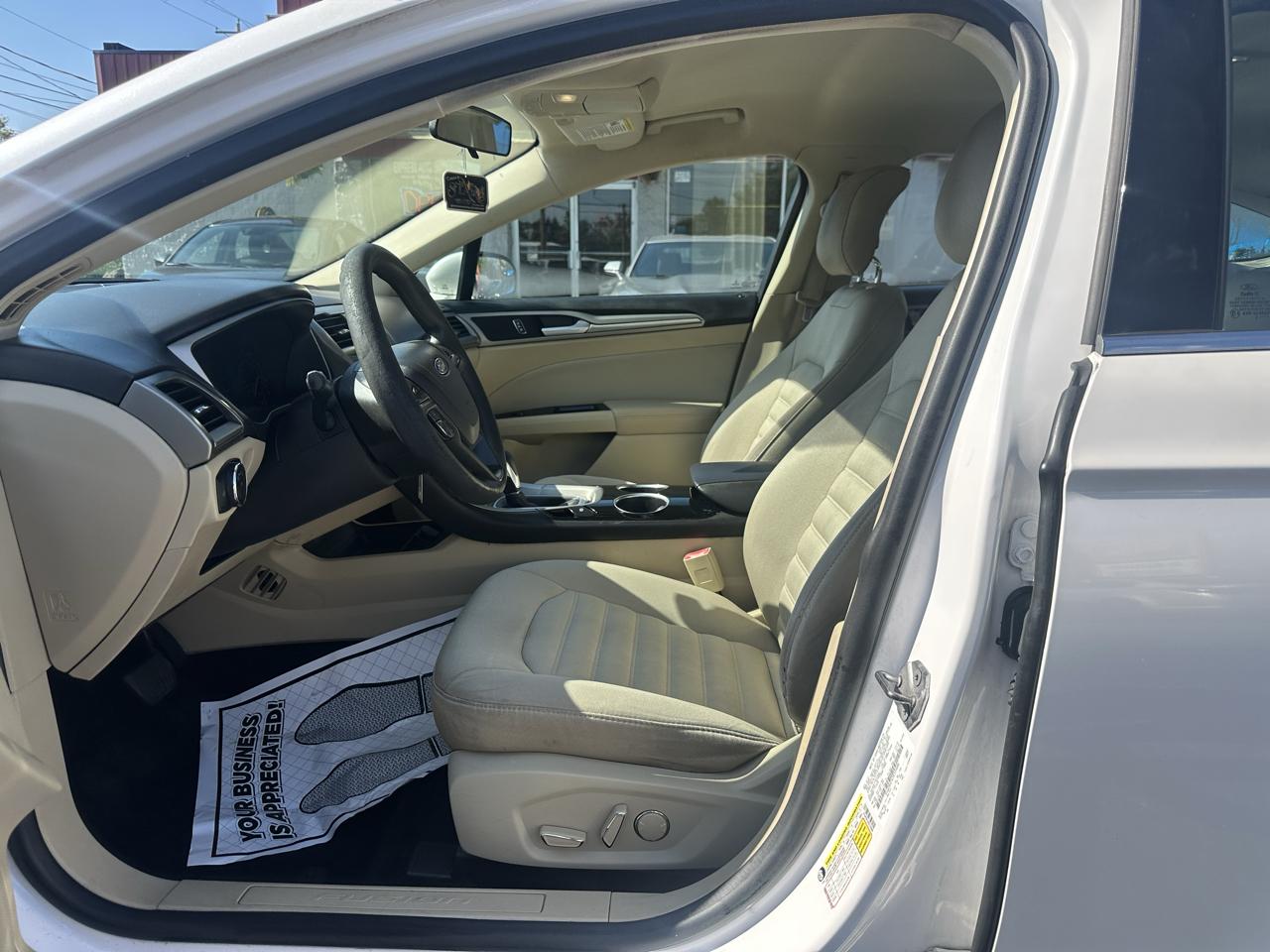 Ford Fusion 4dr Sdn SE FWD 2013