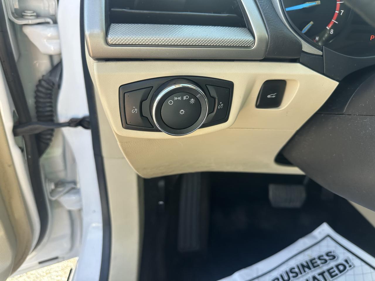 Ford Fusion 4dr Sdn SE FWD 2013