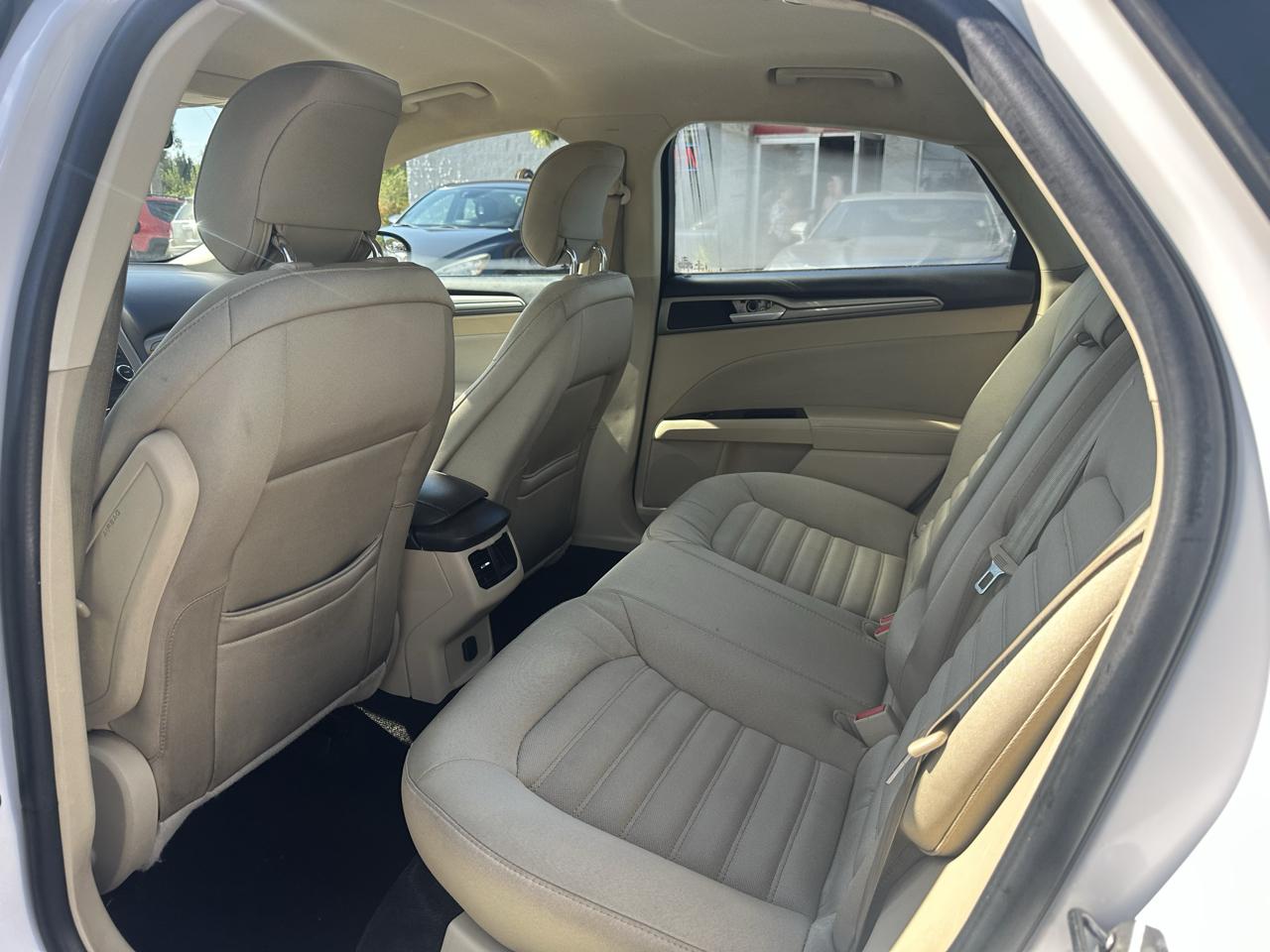 Ford Fusion 4dr Sdn SE FWD 2013