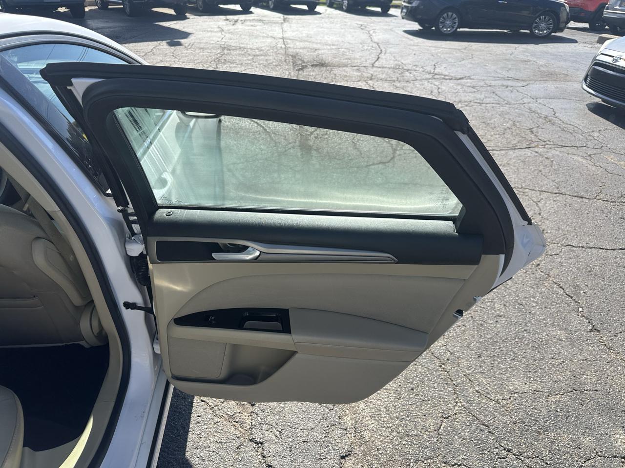 Ford Fusion 4dr Sdn SE FWD 2013