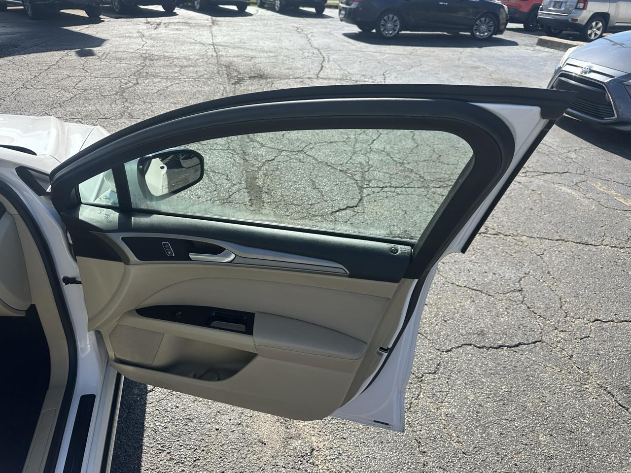 Ford Fusion 4dr Sdn SE FWD 2013