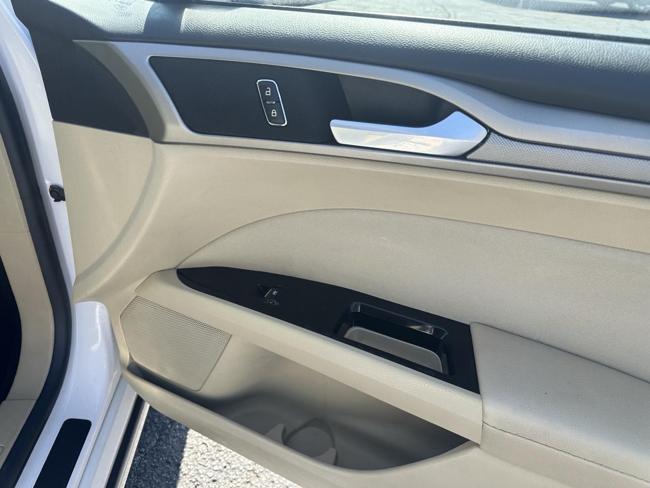 Ford Fusion 4dr Sdn SE FWD 2013