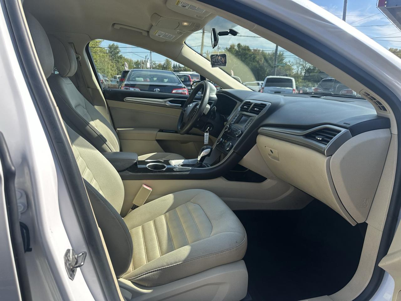 Ford Fusion 4dr Sdn SE FWD 2013