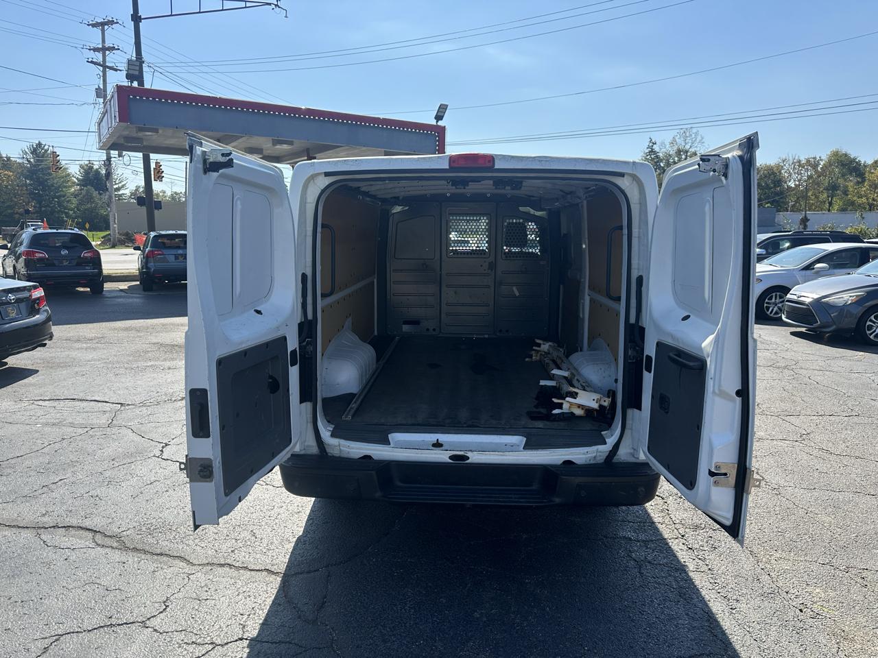 Nissan NV Cargo NV1500 Standard Roof V6 SV 2019