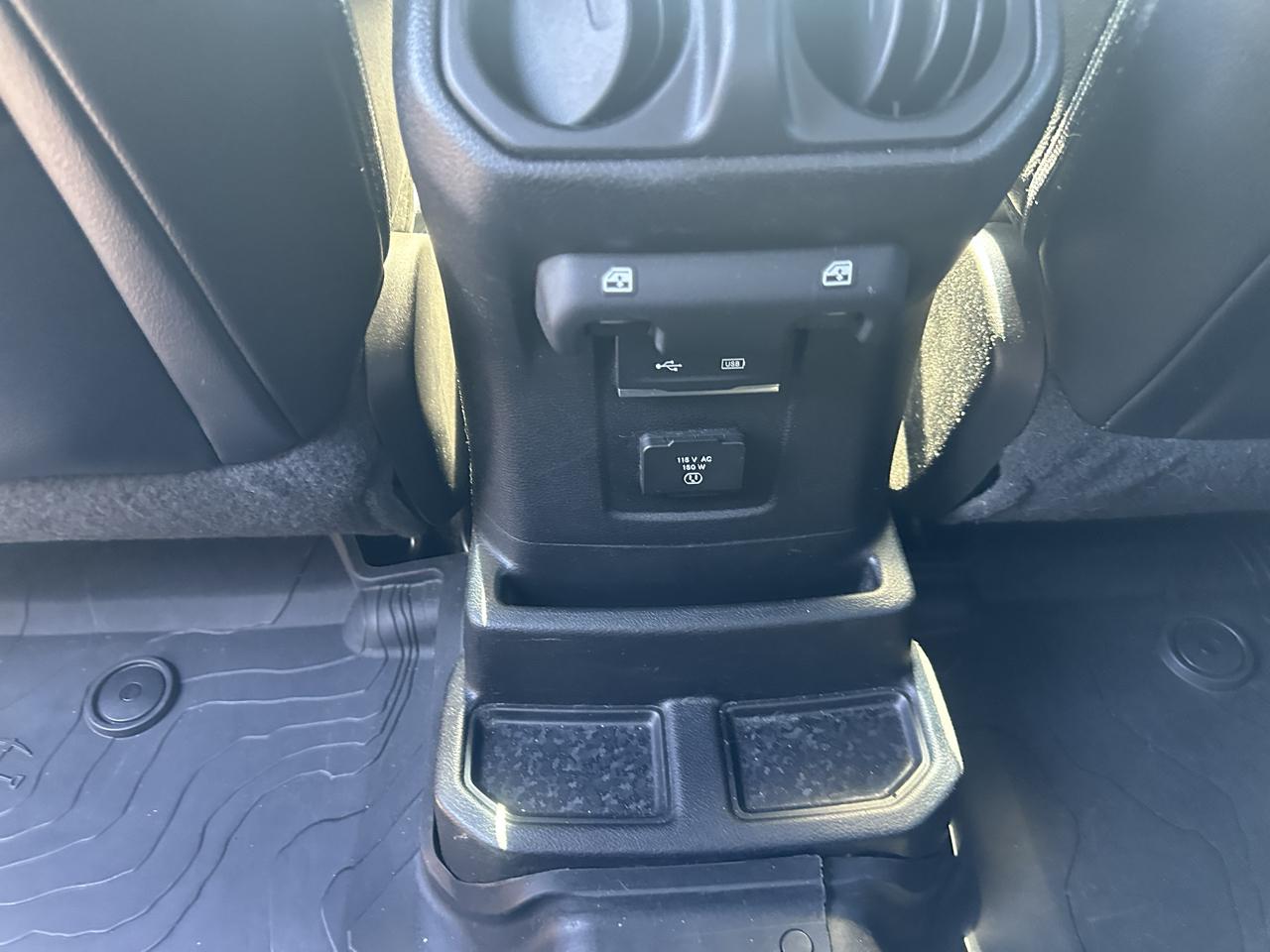 Jeep Wrangler Unlimited Sahara 4x4 2018