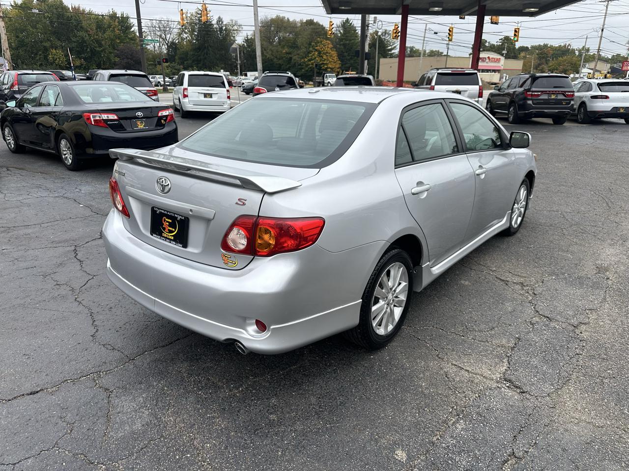 Toyota Corolla 4dr Sdn Man (Natl) 2009