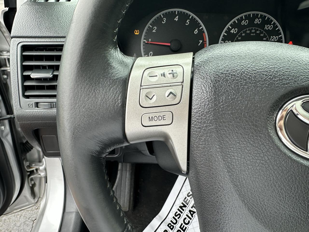 Toyota Corolla 4dr Sdn Man (Natl) 2009