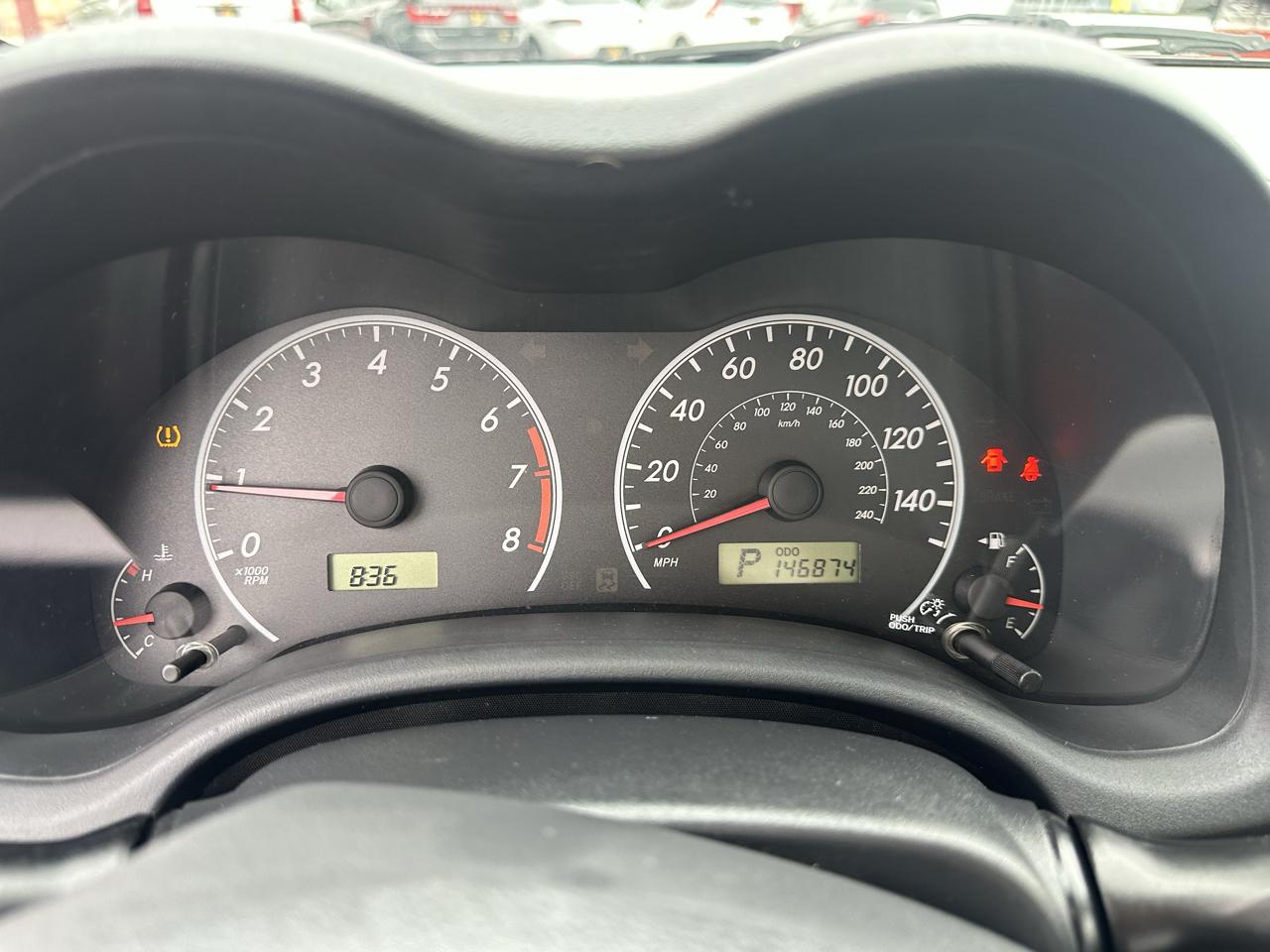Toyota Corolla 4dr Sdn Man (Natl) 2009