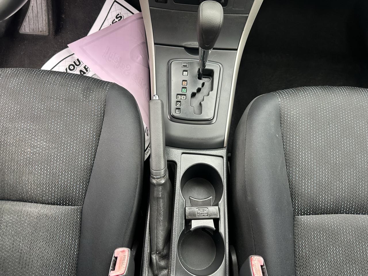 Toyota Corolla 4dr Sdn Man (Natl) 2009