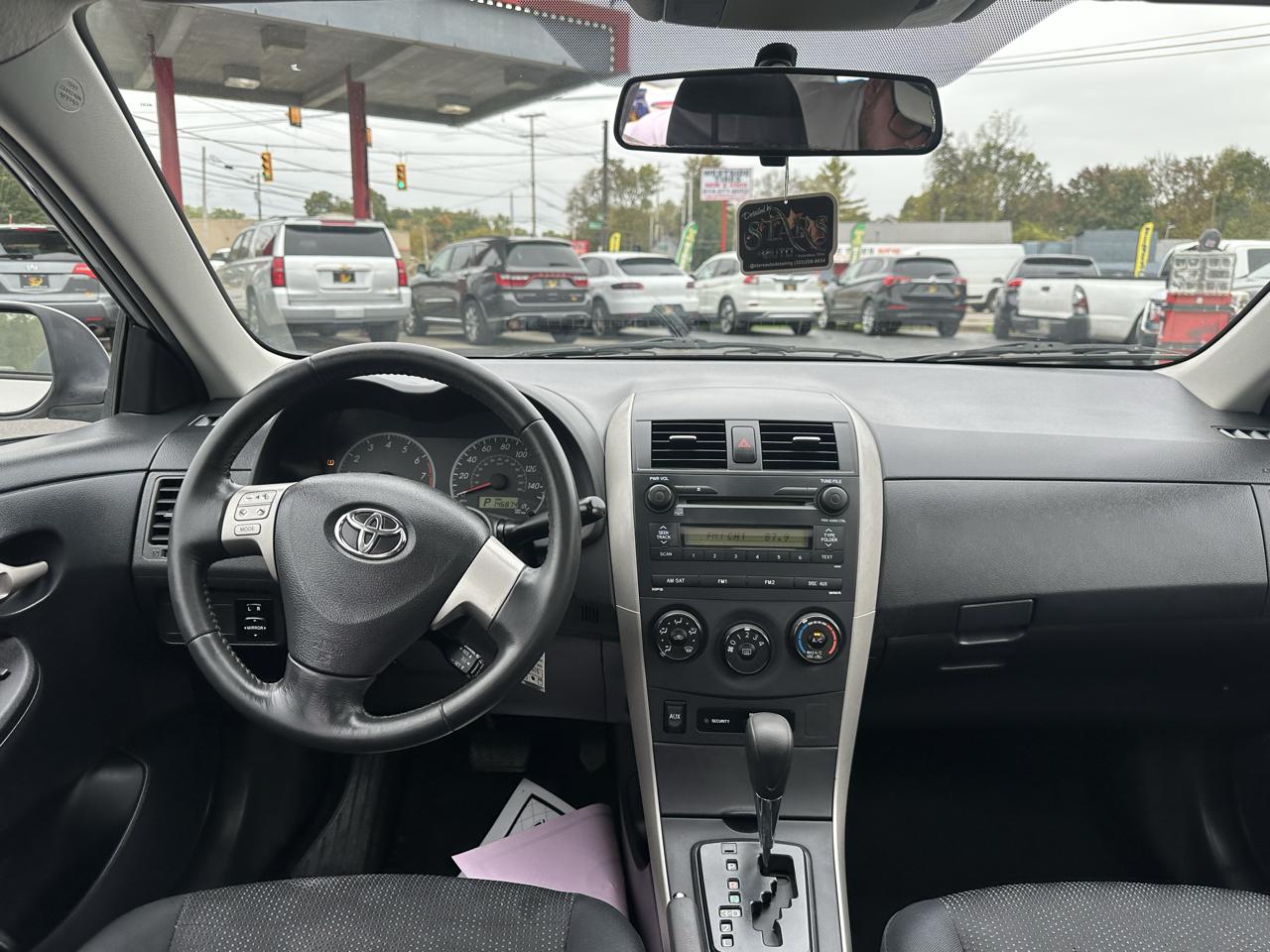 Toyota Corolla 4dr Sdn Man (Natl) 2009