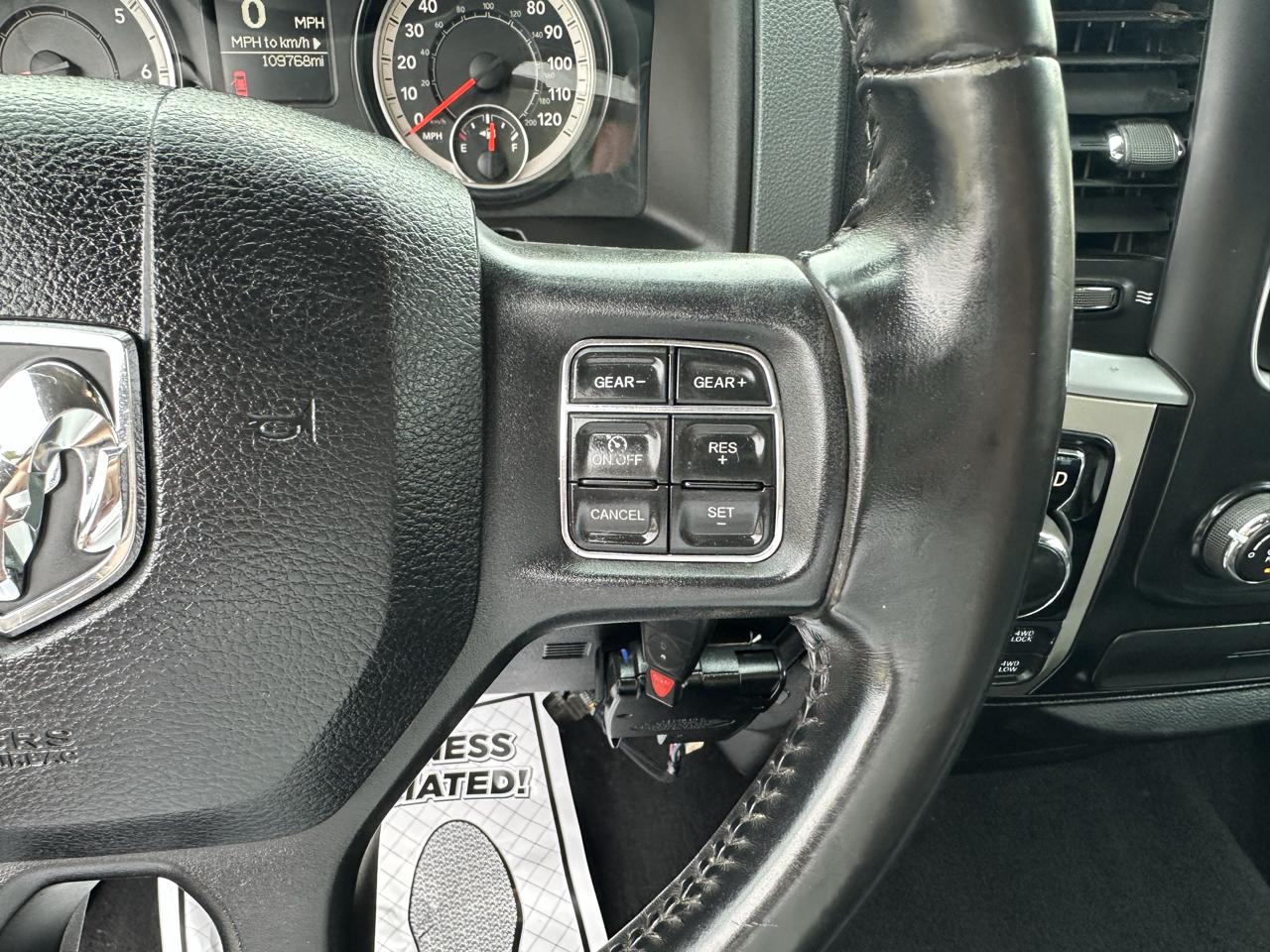 RAM 1500 4WD Quad Cab 140.5" Big Horn 2016