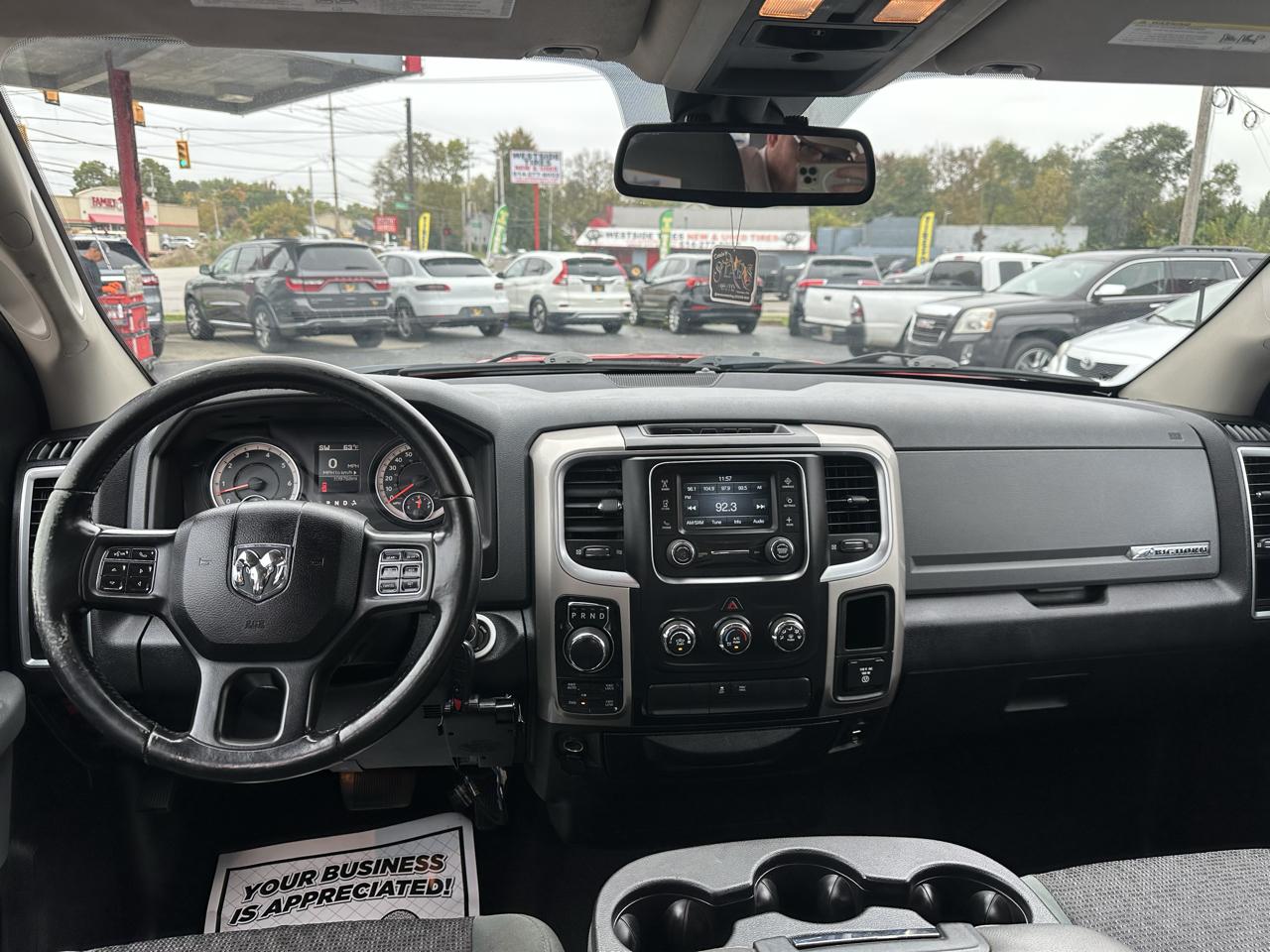 RAM 1500 4WD Quad Cab 140.5" Big Horn 2016