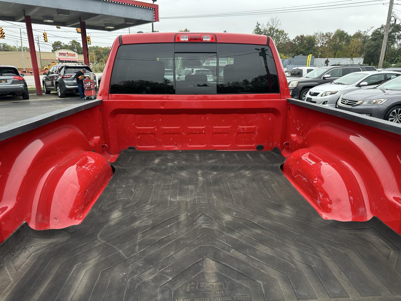 RAM 1500 4WD Quad Cab 140.5" Big Horn 2016