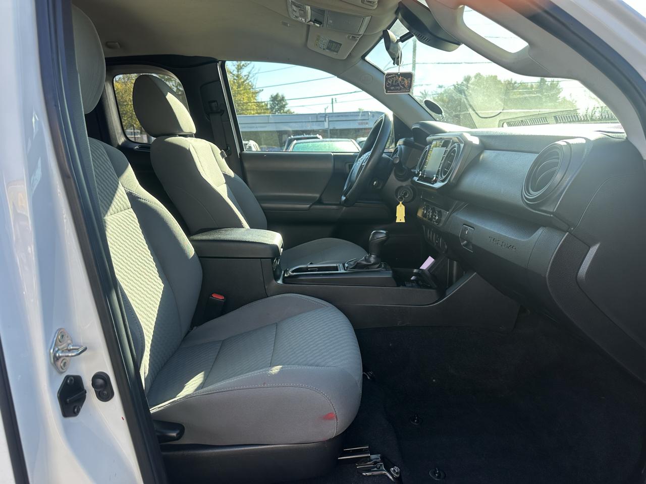 Toyota Tacoma 2WD SR5 Access Cab 6' Bed I4 AT (Natl) 2020