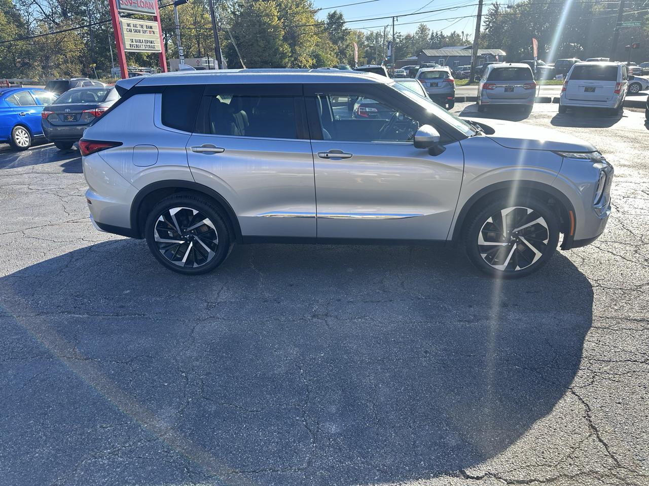 Mitsubishi Outlander SE Launch Edition S-AWC 2022