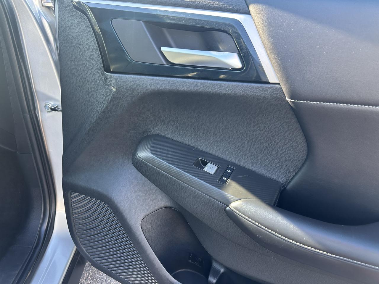 Mitsubishi Outlander SE Launch Edition S-AWC 2022