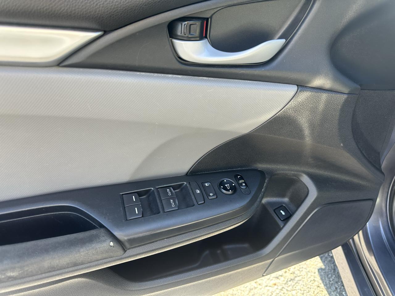 Honda Civic Sedan 4dr CVT LX 2016