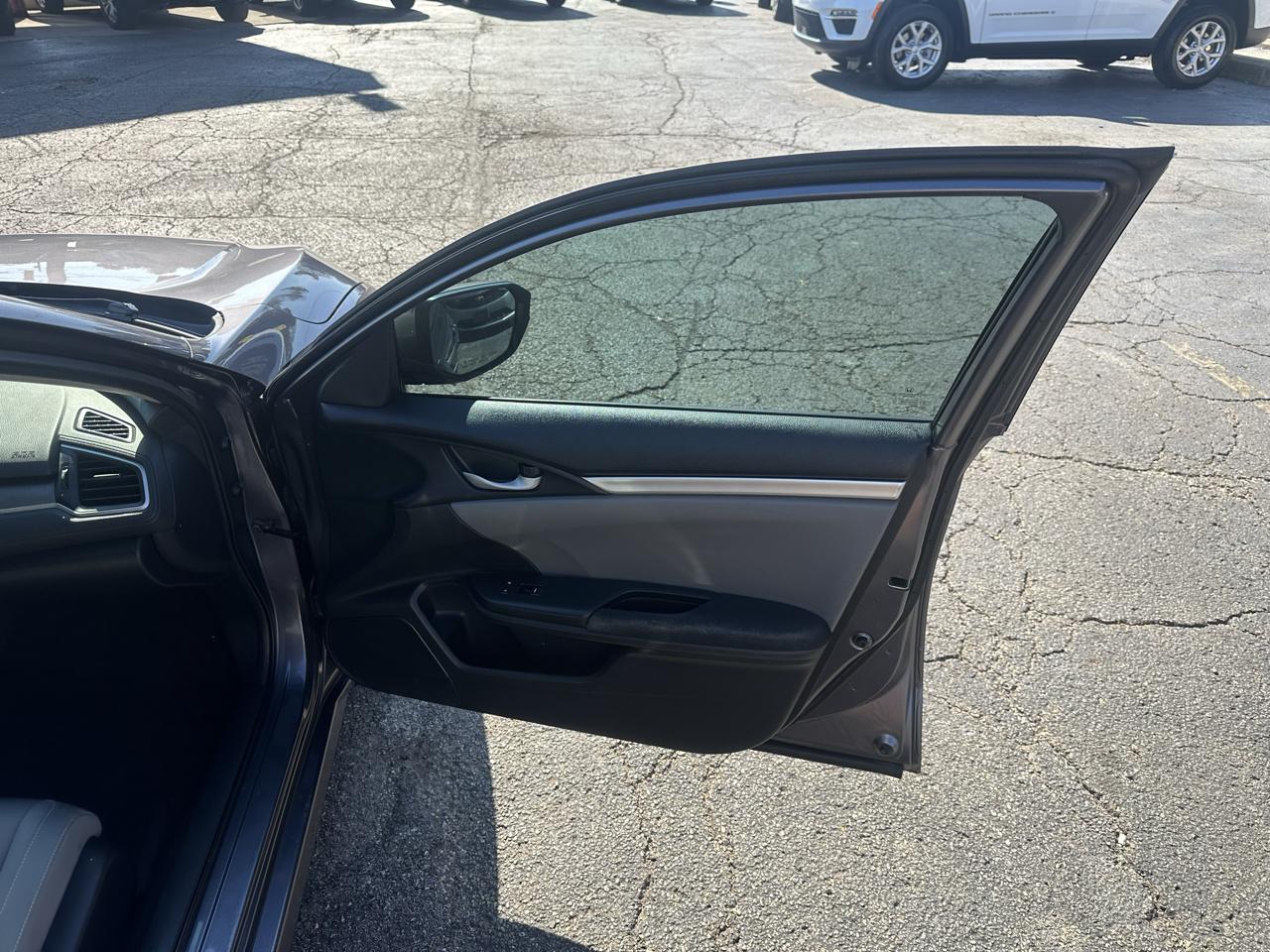 Honda Civic Sedan 4dr CVT LX 2016