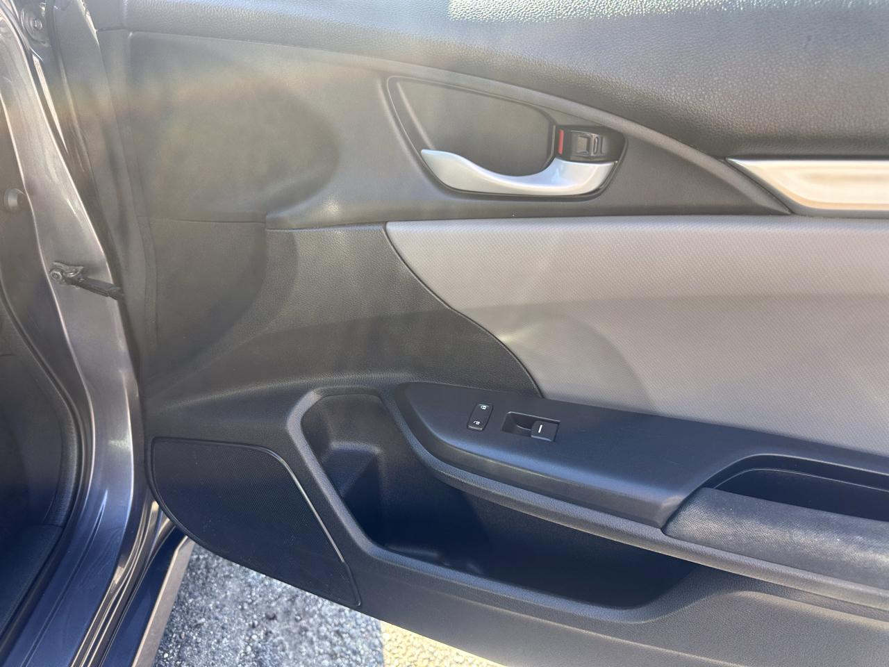 Honda Civic Sedan 4dr CVT LX 2016