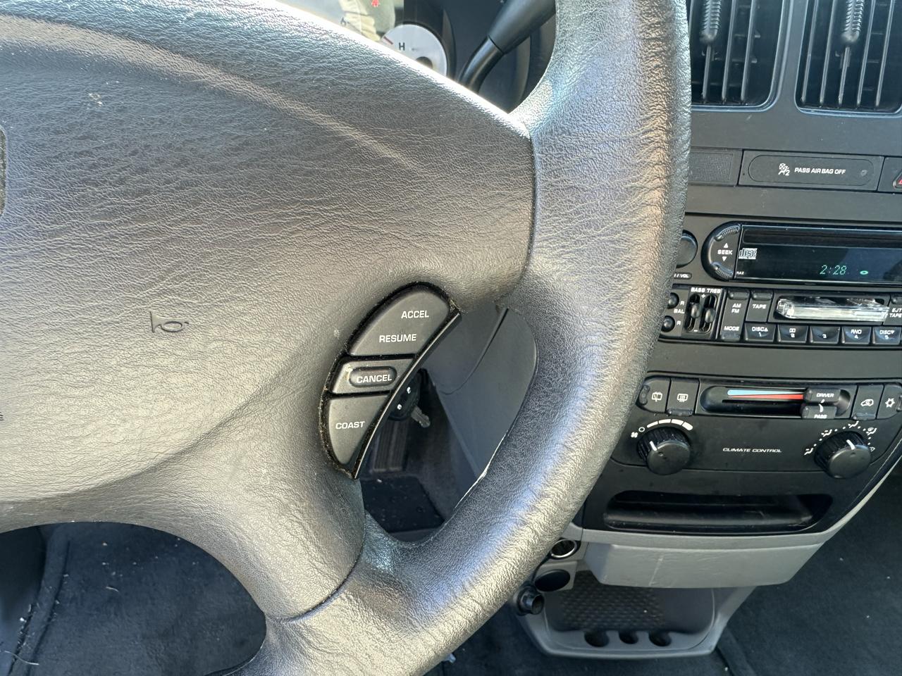 Dodge Caravan 4dr SXT 2006