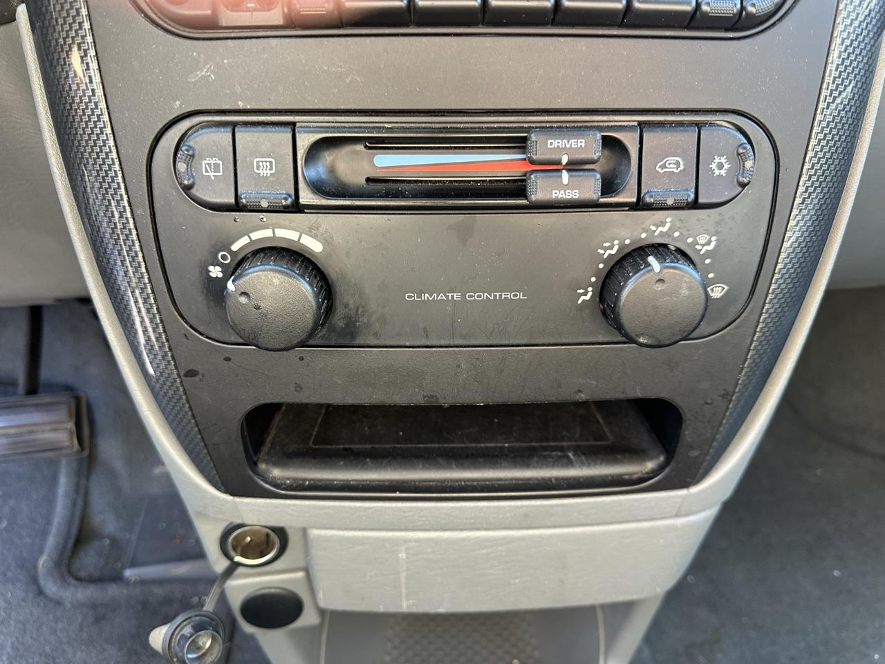 Dodge Caravan 4dr SXT 2006