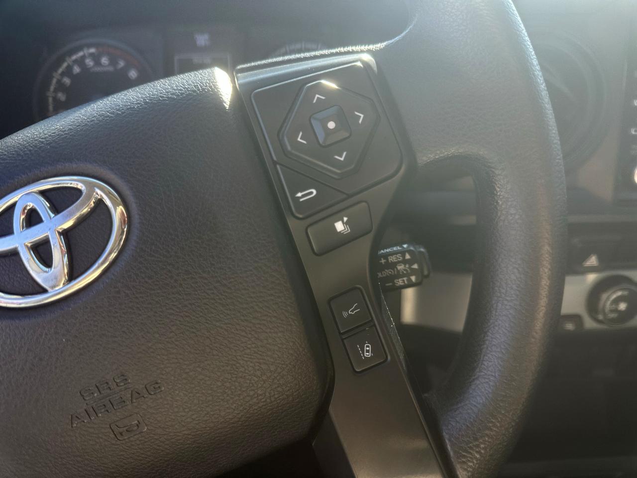 Toyota Tacoma 2WD SR5 Double Cab 5' Bed I4 AT (Natl) 2022