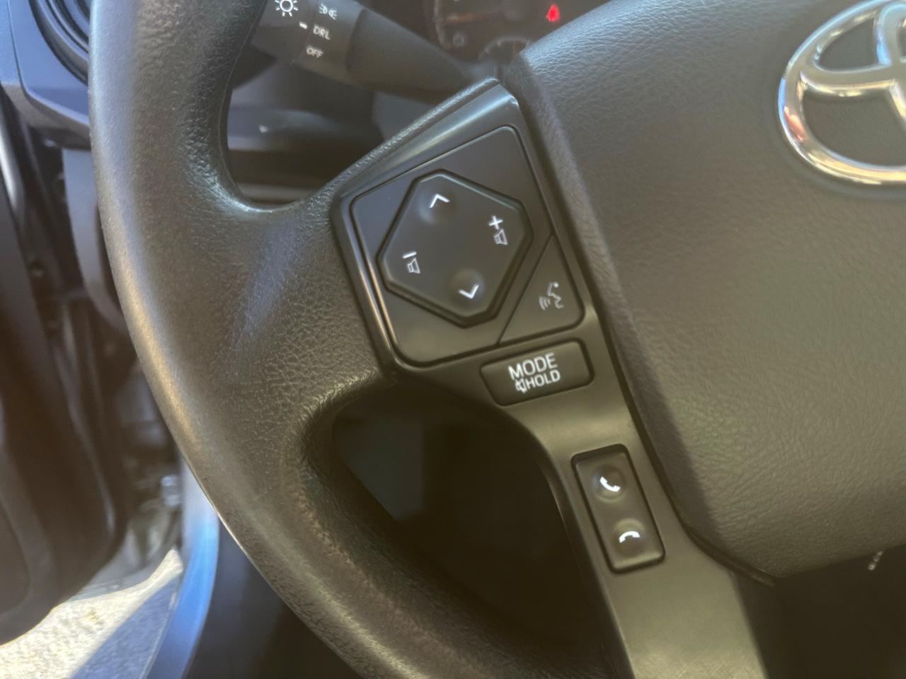 Toyota Tacoma 2WD SR5 Double Cab 5' Bed I4 AT (Natl) 2022