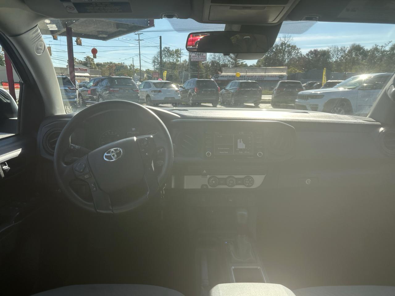 Toyota Tacoma 2WD SR5 Double Cab 5' Bed I4 AT (Natl) 2022