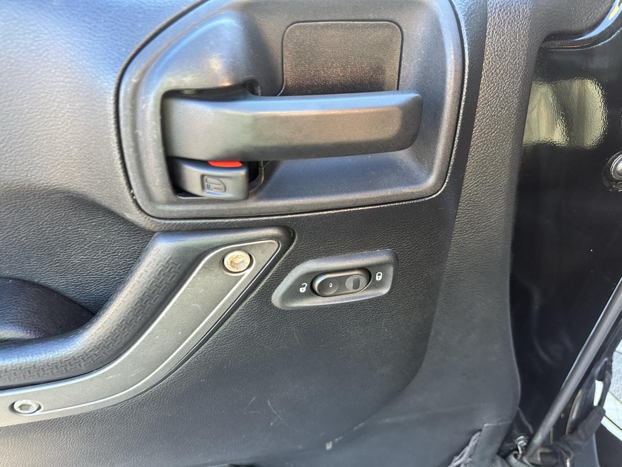 Jeep Wrangler Unlimited 4WD 4dr Sport 2015