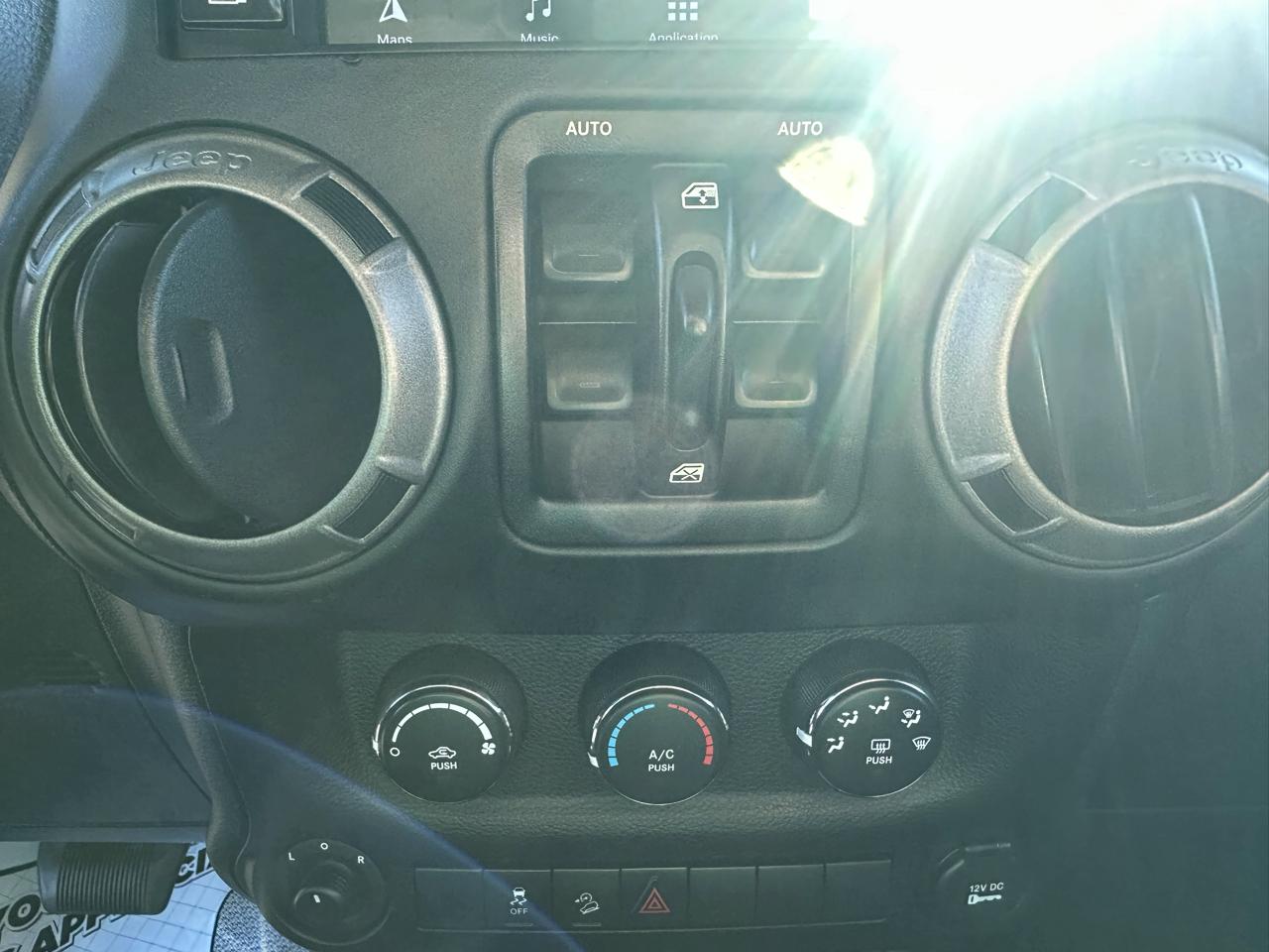 Jeep Wrangler Unlimited 4WD 4dr Sport 2015