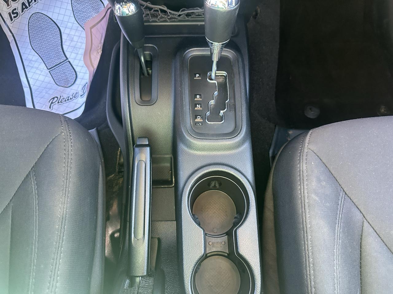 Jeep Wrangler Unlimited 4WD 4dr Sport 2015
