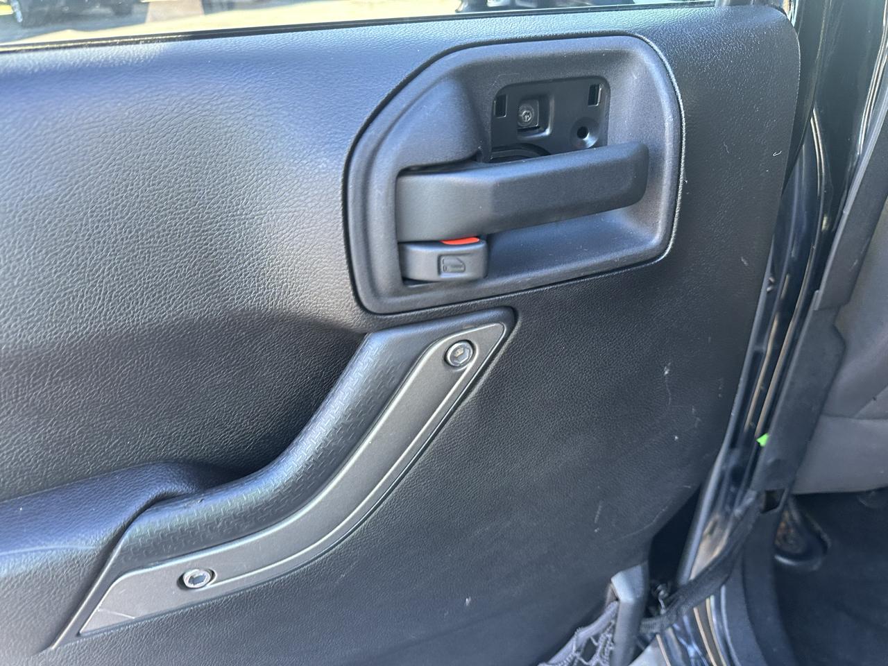 Jeep Wrangler Unlimited 4WD 4dr Sport 2015